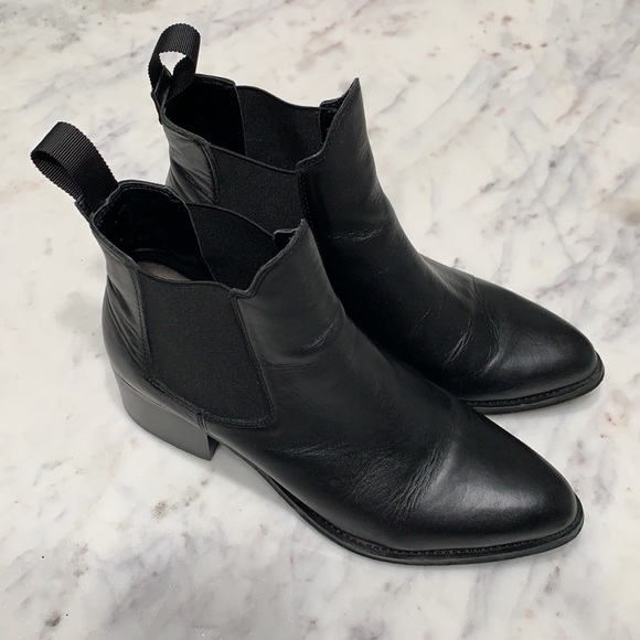 Tony Bianco Black Leather Booties Size